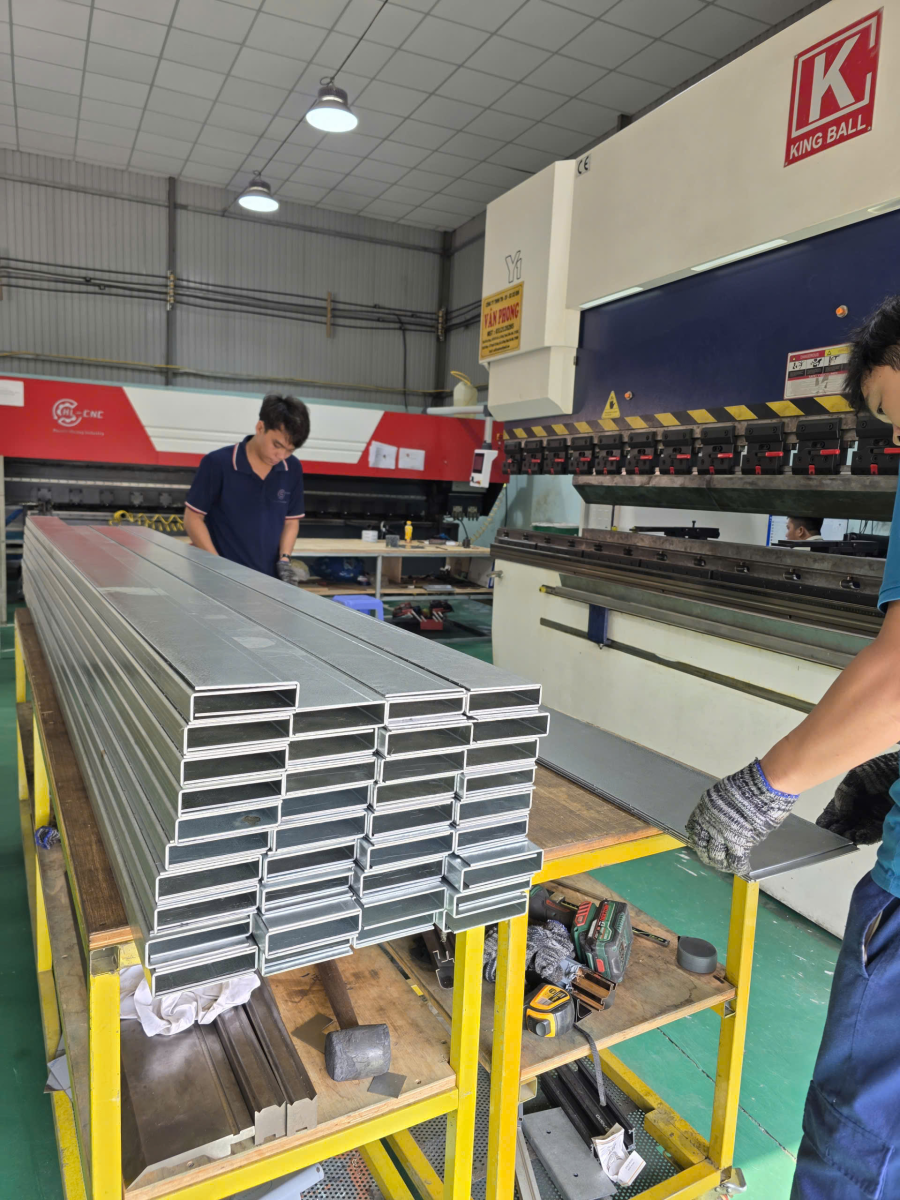 Nhà máy sản xuất u thép âm sàn Miền Trung